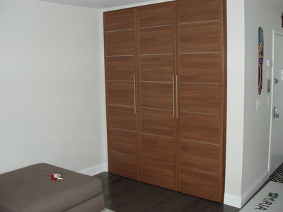 Hallway closet in Canaletto walnut